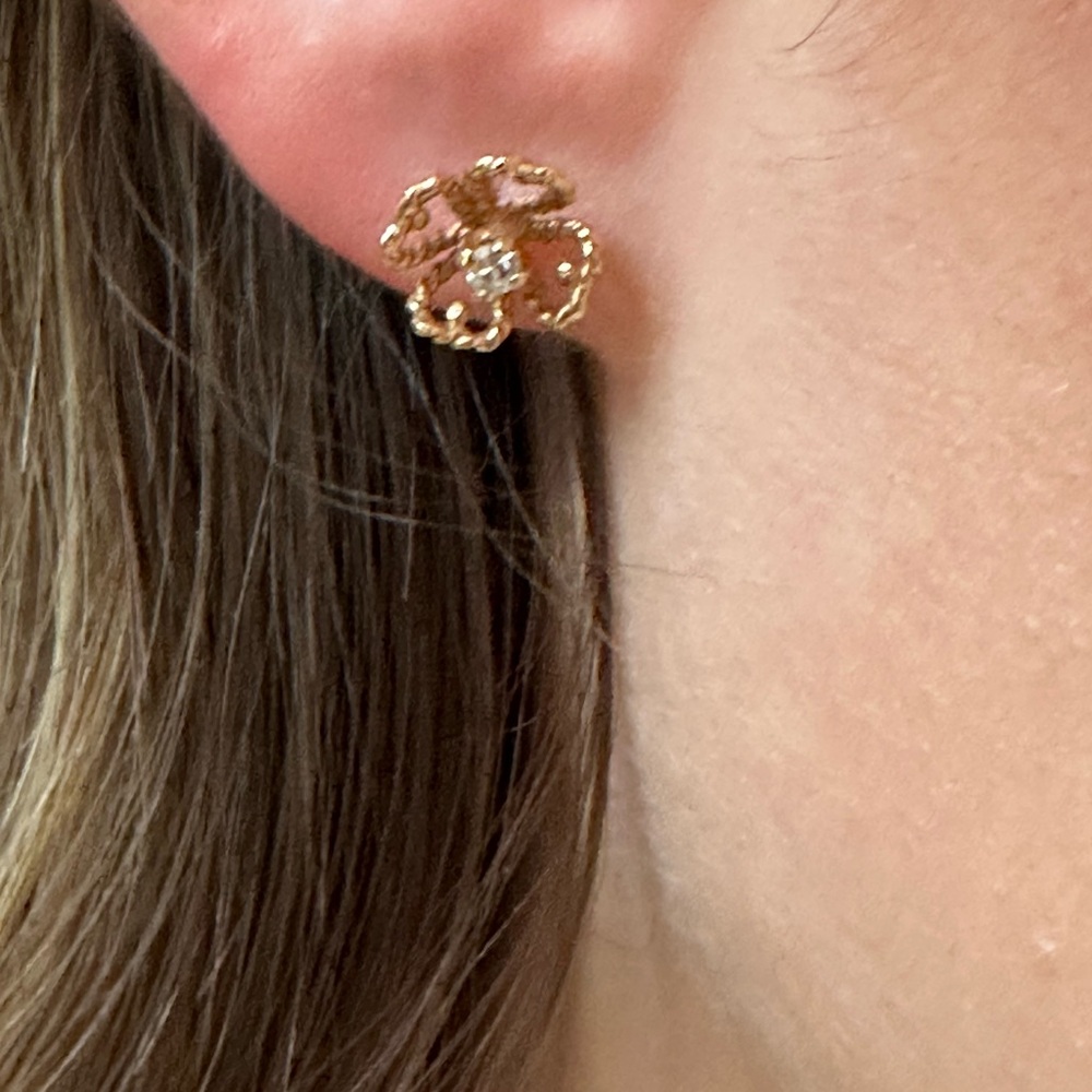 14k real solid Gold Diamond Flower Earrings